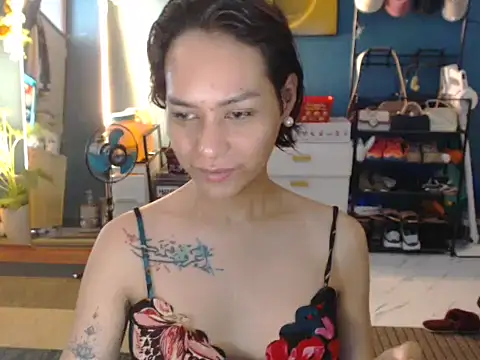 BonaBarrameda online show from June 23, 2026, 5:49 am