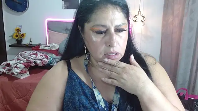 Keyla01  online show from June 16, 2026, 6:52 pm