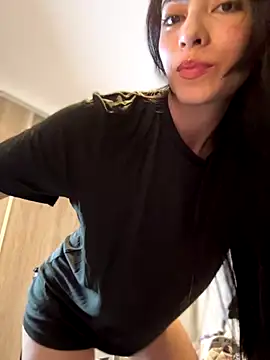 martiiaciar online show from October 24, 2025, 1:15 am