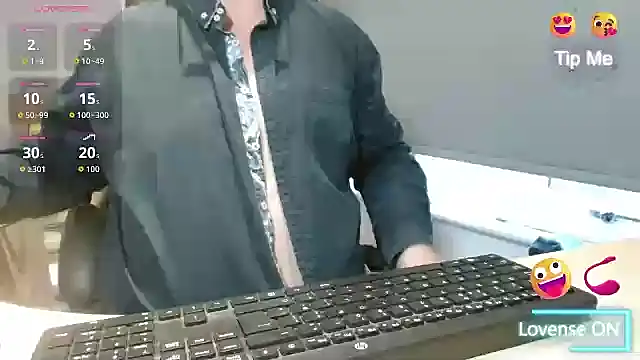 Snapshot of bigbadjon69 chatting on December 1, 2025, 1:45 pm bigbadjon69 online show from December 1, 2025, 1:45 pm