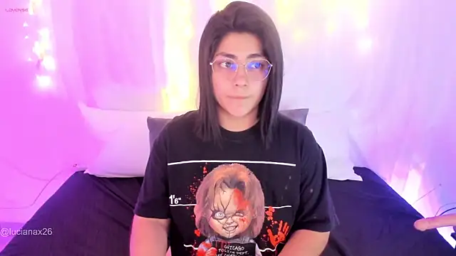 lucy26  online show from October 12, 2025, 2:57 am