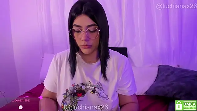 Snapshot of lucy26_ chatting on February 12, 2026, 4:23 am lucy26 online show from February 12, 2026, 4:23 am