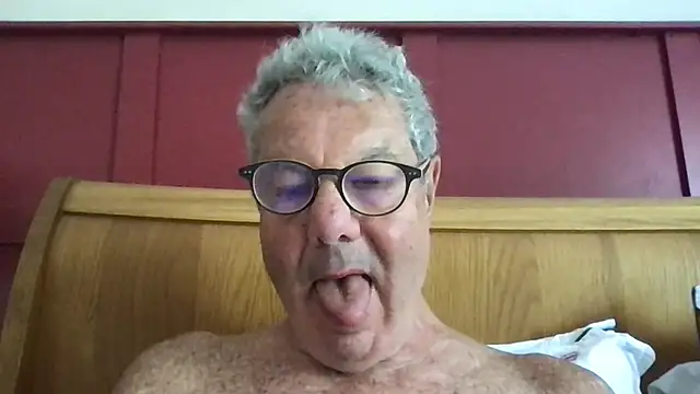 Snapshot of Oldpistolpete chatting on July 10, 2026, 9:09 am Oldpistolpete online show from July 10, 2026, 9:09 am