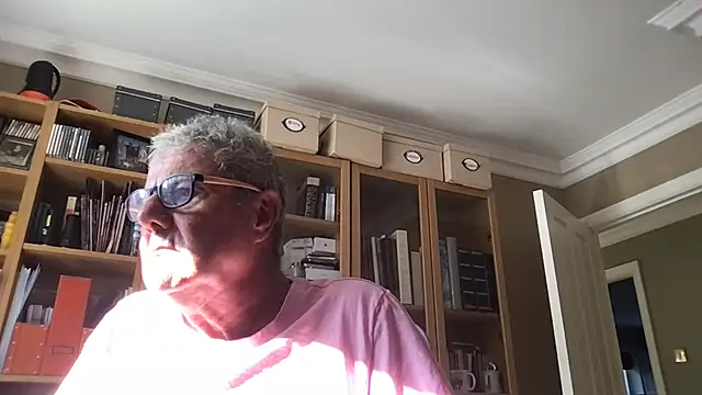 Snapshot of Oldpistolpete chatting on July 15, 2026, 5:09 pm Oldpistolpete online show from July 15, 2026, 5:09 pm