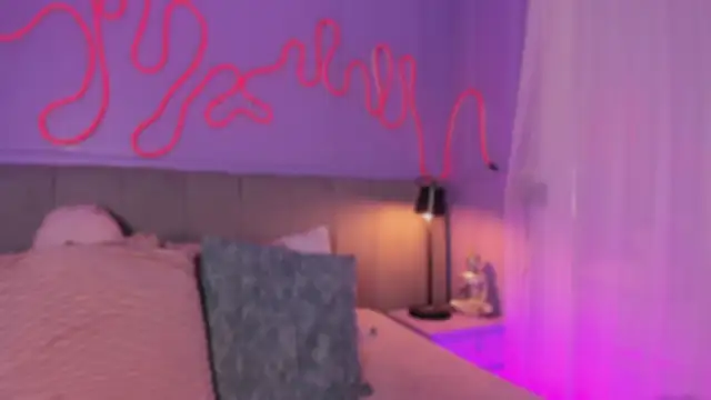 Sofly s online show from December 16, 2025, 11:58 am