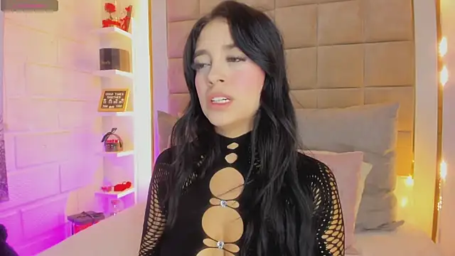 Victoria adaams online show from April 13, 2026, 2:43 pm