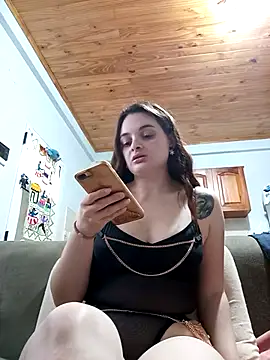 Emmacut online show from October 9, 2025, 1:11 pm