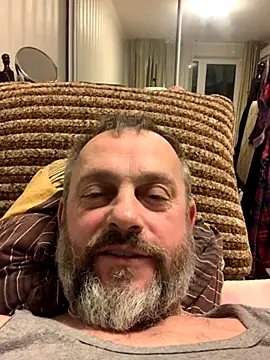 GHsveter online show from December 1, 2025, 4:02 am