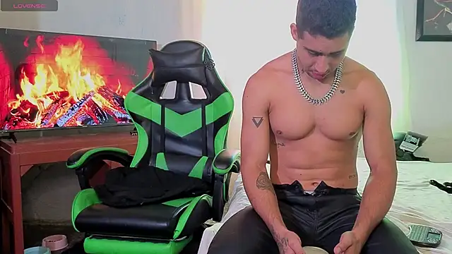 Snapshot of Daiki_Jack chatting on November 21, 2025, 2:16 pm Daiki Jack online show from November 21, 2025, 2:16 pm