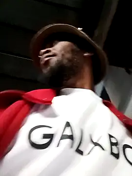 chef-dudi012 online show from April 3, 2026, 9:32 pm