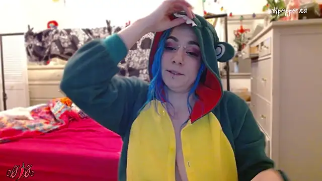 o0pepper0o online show from May 15, 2026, 9:24 pm