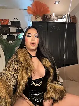 BigDominaMia online show from November 10, 2025, 3:06 pm