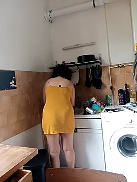 callmelouve online show from October 31, 2025, 11:29 am