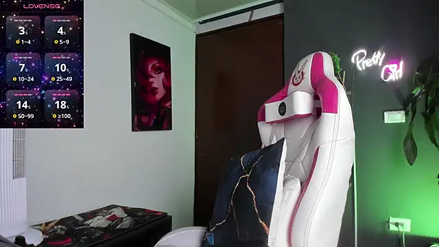 stelleknox  online show from April 11, 2026, 9:40 pm