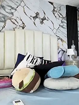 mollieblue69 online show from November 15, 2025, 12:53 pm