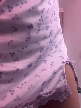 Anamhenao online show from February 8, 2026, 1:53 pm