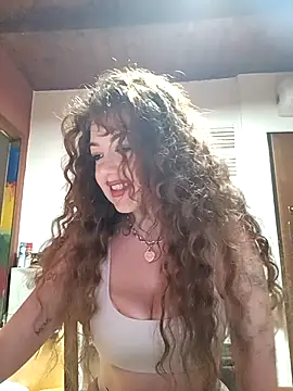Snapshot of CurlyElisa chatting on April 28, 2026, 9:41 pm CurlyElisa online show from April 28, 2026, 9:41 pm