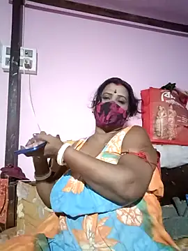 Snapshot of parioo7 chatting on November 3, 2025, 4:10 pm parioo7 online show from November 3, 2025, 4:10 pm