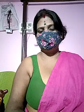 Snapshot of parioo7 chatting on October 29, 2025, 5:01 pm parioo7 online show from October 29, 2025, 5:01 pm