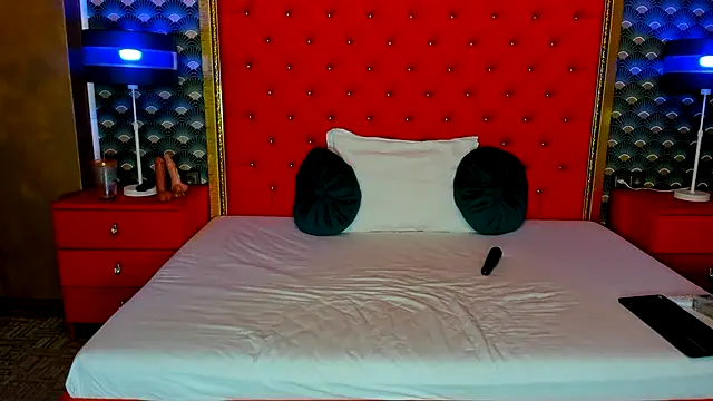 VallerieJones online show from November 7, 2025, 12:48 am