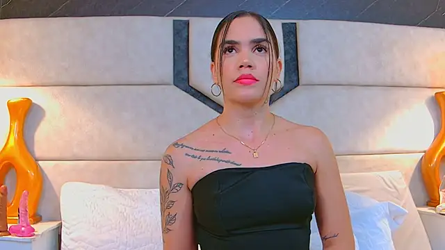 April Cutee online show from March 3, 2025, 7:39 pm