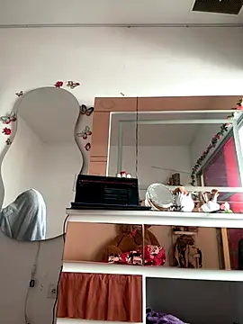 jailyncam  online show from December 4, 2025, 1:43 pm