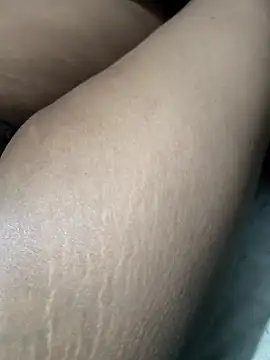 pariraj001 online show from January 8, 2026, 4:57 pm