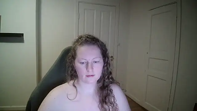 Girlnina-1995 online show from January 29, 2025, 8:25 pm