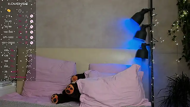  ice ba by online show from December 1, 2024, 6:57 pm