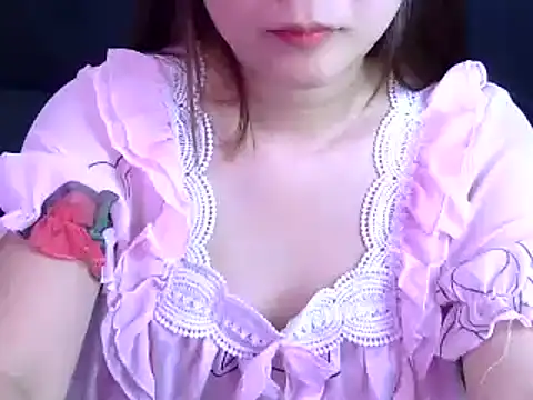 Snapshot of Bee_2k chatting on February 6, 2026, 5:14 am Bee 2k online show from February 6, 2026, 5:14 am