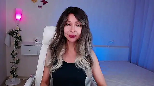 wendifoste online show from October 17, 2025, 6:43 pm