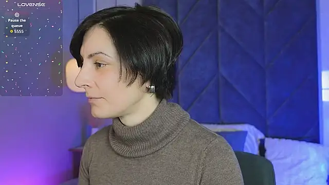 LorenDaze online show from February 10, 2026, 7:40 am