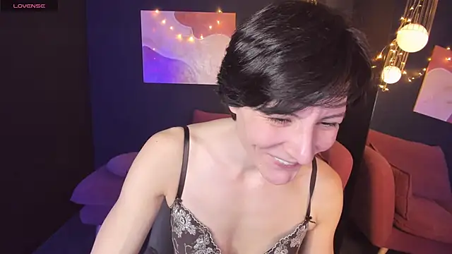 Snapshot of LorenDaze chatting on January 22, 2025, 6:10 pm LorenDaze online show from January 22, 2025, 6:10 pm