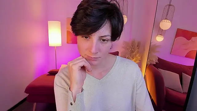 LorenDaze online show from November 3, 2025, 7:13 am