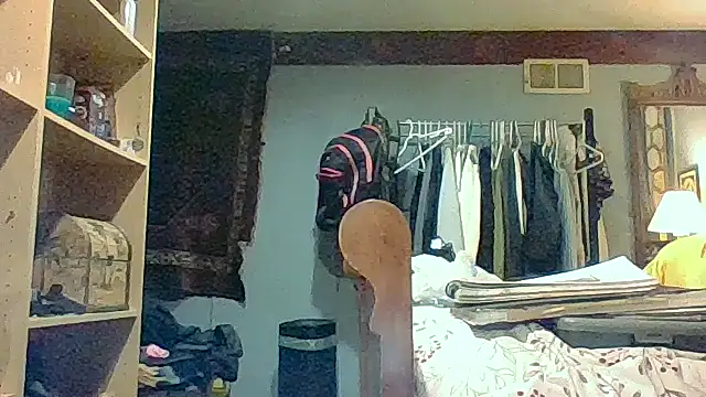 eatmeplease44 online show from October 12, 2025, 6:59 am