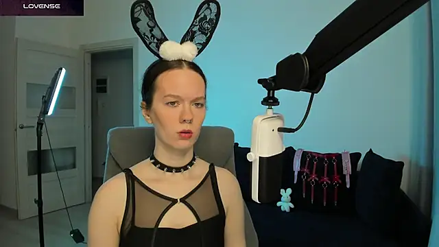 DivineBite online show from February 28, 2026, 3:00 pm