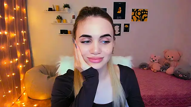 aPieceOfJoy online show from February 2, 2025, 11:11 pm