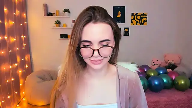 aPieceOfJoy online show from February 10, 2025, 9:04 pm