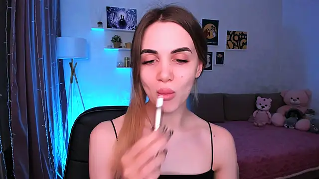 aPieceOfJoy online show from March 11, 2025, 9:37 pm