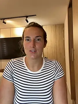 Snapshot of Thescorpionfr chatting on November 18, 2025, 6:22 pm Thescorpionfr online show from November 18, 2025, 6:22 pm