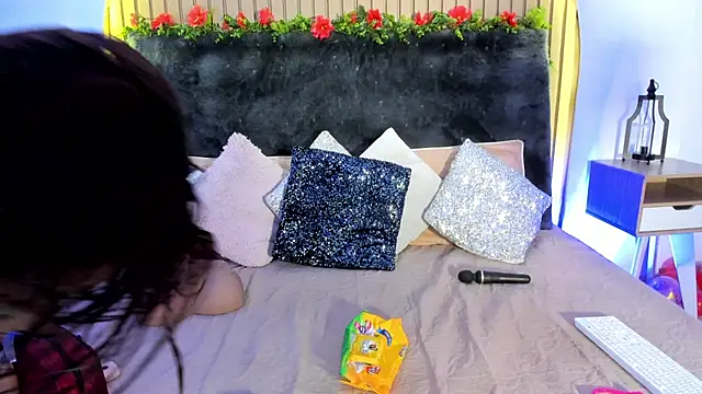 Karlagonzales  online show from February 25, 2025, 6:44 pm