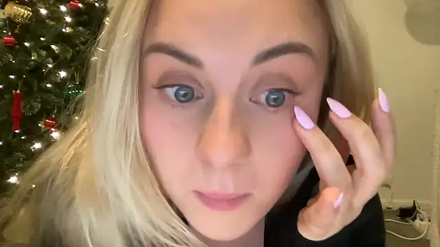 bigboobybabyxh online show from October 22, 2025, 9:31 am