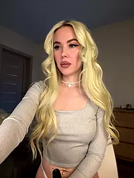 xDinnax online show from October 18, 2025, 5:15 pm