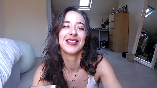 KlaraDelgado online show from September 28, 2025, 3:30 pm