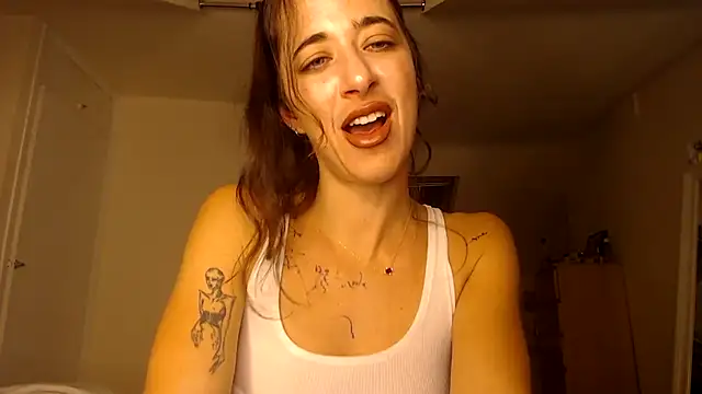 KlaraDelgado online show from September 29, 2025, 10:48 pm