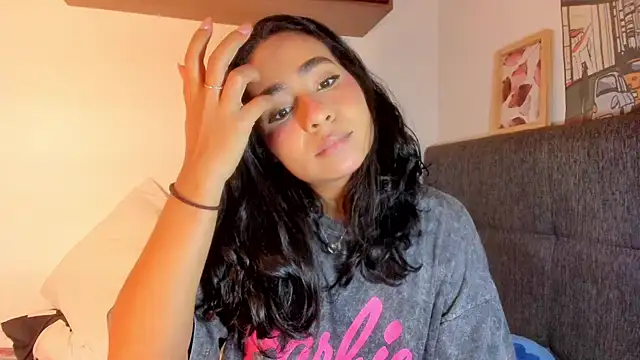 valeryvegas 2 online show from November 10, 2025, 1:32 am