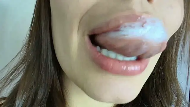 Snapshot of lisbet21x chatting on October 25, 2025, 10:21 pm lisbet21x online show from October 25, 2025, 10:21 pm