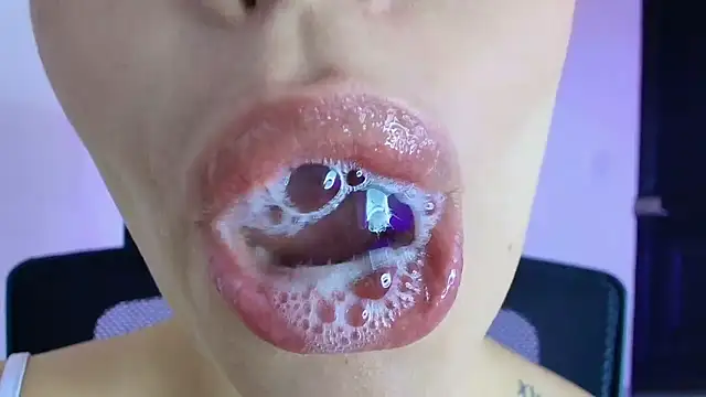 lisbet21x online show from December 21, 2025, 2:52 pm