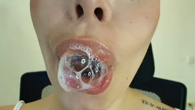 Snapshot of lisbet21x chatting on November 29, 2025, 8:09 pm lisbet21x online show from November 29, 2025, 8:09 pm