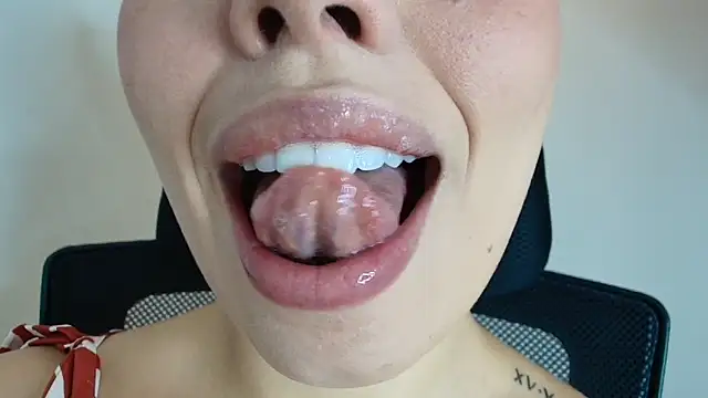 Snapshot of lisbet21x chatting on November 15, 2025, 2:54 pm lisbet21x online show from November 15, 2025, 2:54 pm